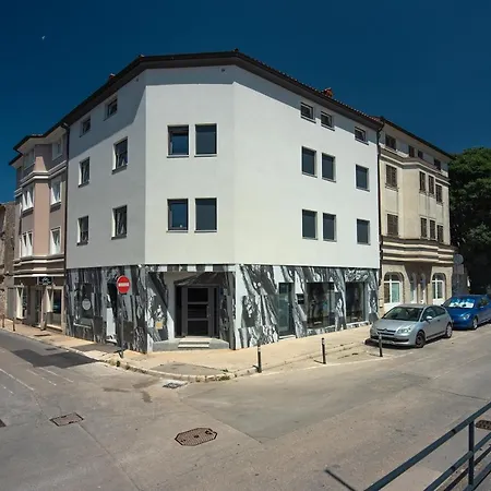 Exclusive City Apartments Pula Exterior photo
