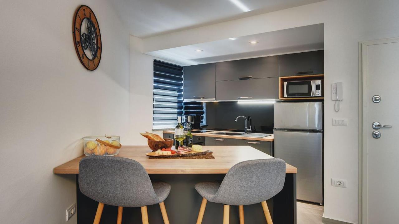 Exclusive Apartment *