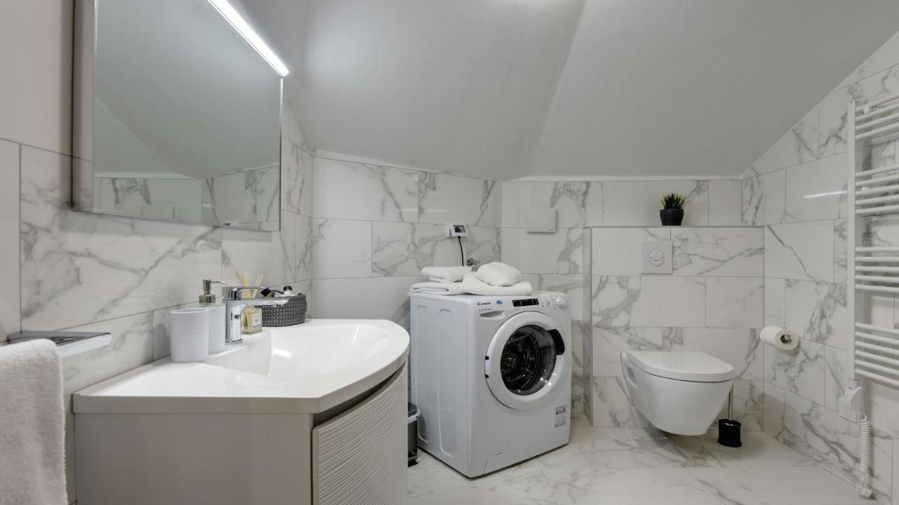 Exclusive Apartment *